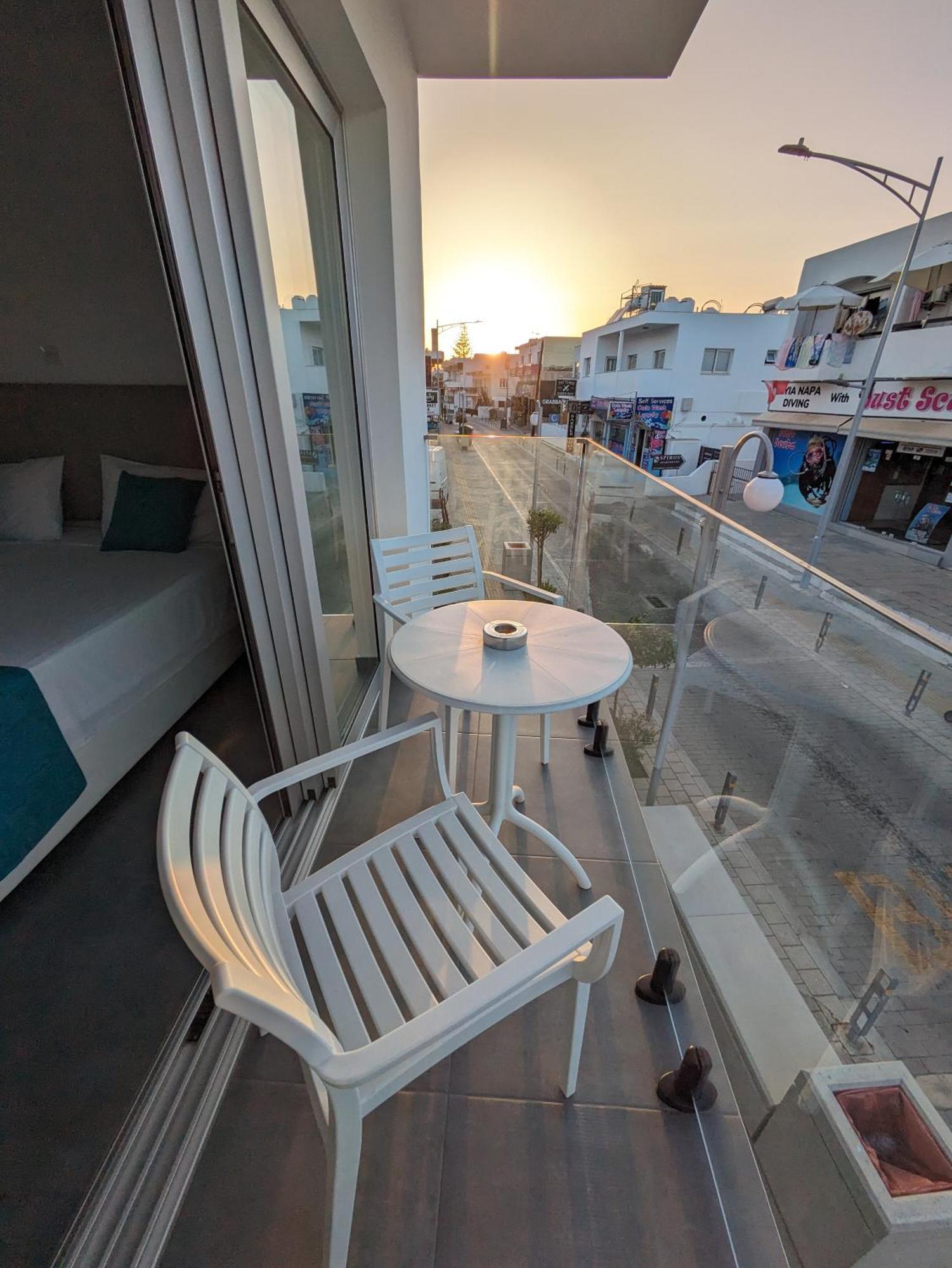 Memory Apartments Aya Napa Dış mekan fotoğraf