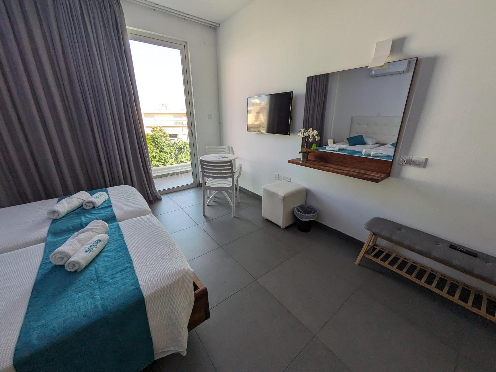 Memory Apartments Aya Napa Dış mekan fotoğraf
